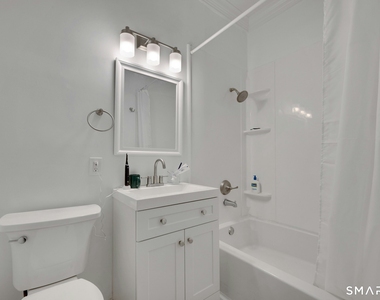 44 Strawberry Hill Avenue - Photo Thumbnail 13