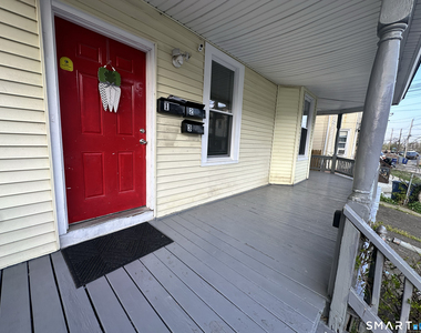 76-78 Sanford Avenue - Photo Thumbnail 2