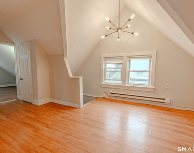 76-78 Sanford Avenue - Photo Thumbnail 4