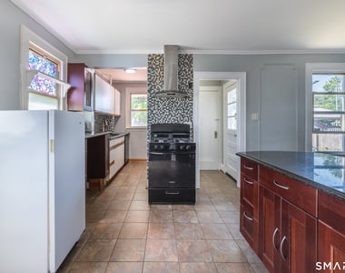 430 Blohm Street - Photo Thumbnail 11