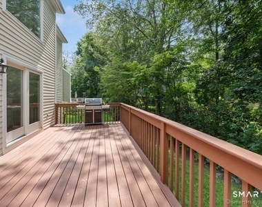 88 Edward Place - Photo Thumbnail 32