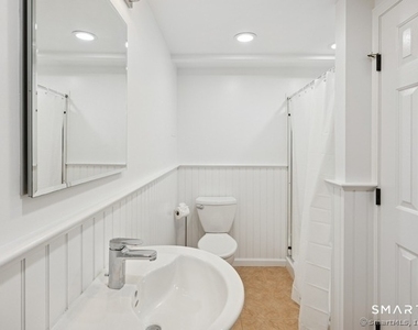 88 Edward Place - Photo Thumbnail 18