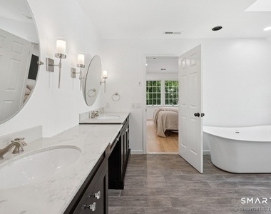 88 Edward Place - Photo Thumbnail 22