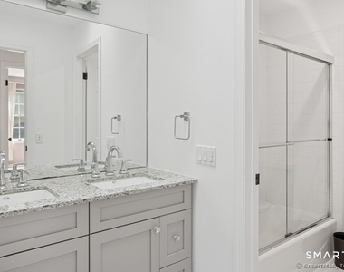 88 Edward Place - Photo Thumbnail 28
