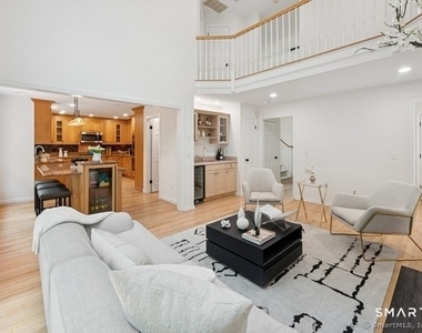 88 Edward Place - Photo Thumbnail 8