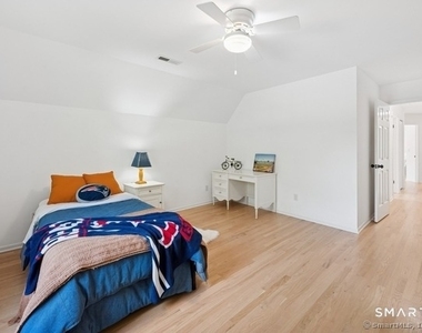88 Edward Place - Photo Thumbnail 25