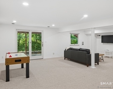88 Edward Place - Photo Thumbnail 29