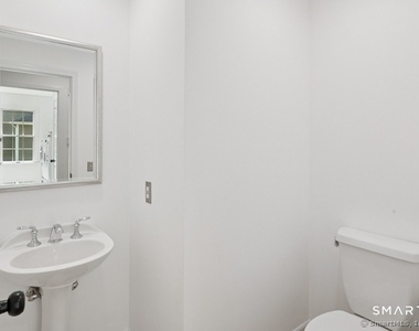 88 Edward Place - Photo Thumbnail 16