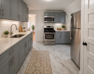 565 Carroll Avenue - Photo Thumbnail 9