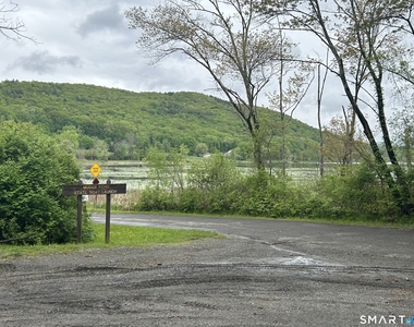 81 Silver Lake Shore Road - Photo Thumbnail 12