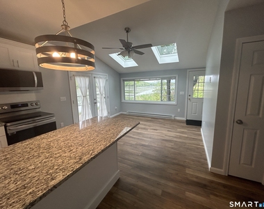 81 Silver Lake Shore Road - Photo Thumbnail 4