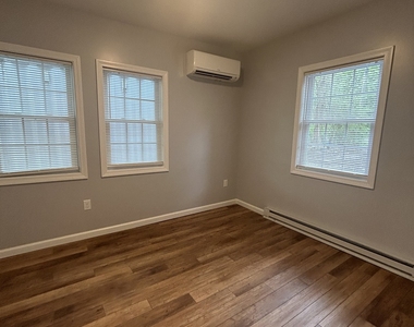 81 Silver Lake Shore Road - Photo Thumbnail 8