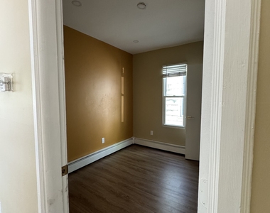 156 Wolcott Street - Photo Thumbnail 8