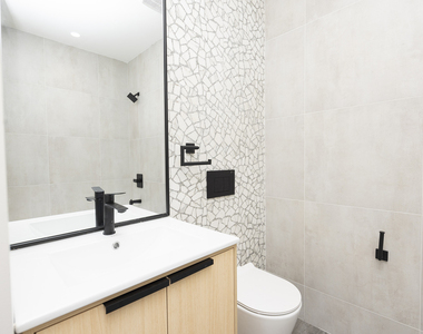 899 Fulton St - Photo Thumbnail 15