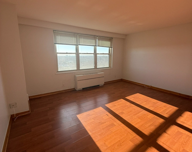2625 Park Avenue - Photo Thumbnail 4