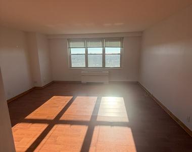 2625 Park Avenue - Photo Thumbnail 3