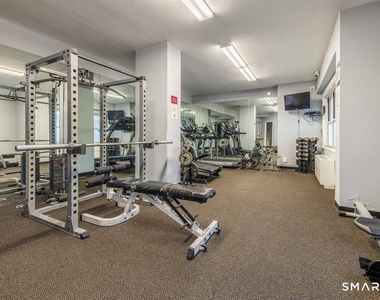 2625 Park Avenue - Photo Thumbnail 8