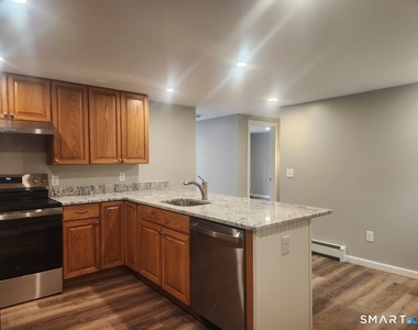 226 West Main Street - Photo Thumbnail 3