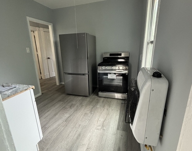 416 Mill Street - Photo Thumbnail 5