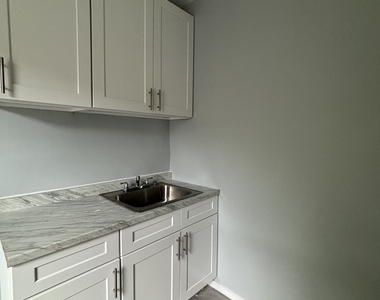 416 Mill Street - Photo Thumbnail 6