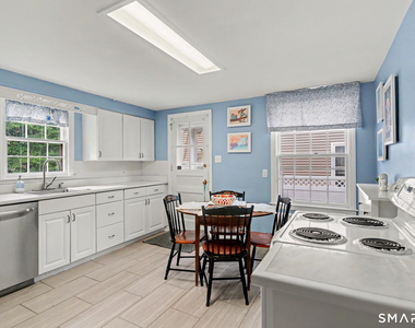 40 Oakwood Drive - Photo Thumbnail 5