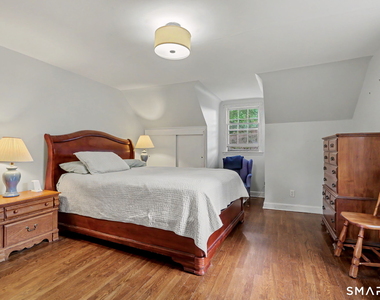 40 Oakwood Drive - Photo Thumbnail 10