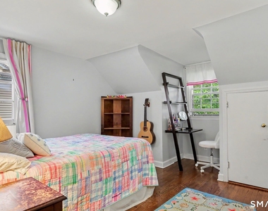 40 Oakwood Drive - Photo Thumbnail 11