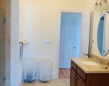 200 Harbour Close - Photo Thumbnail 11