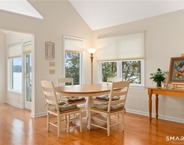 4 Eastview Road - Photo Thumbnail 4