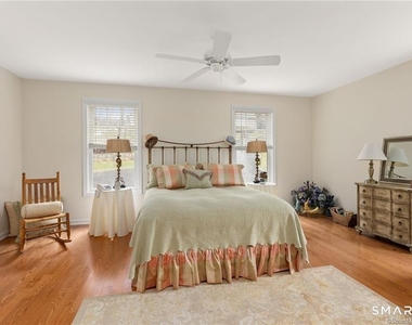 4 Eastview Road - Photo Thumbnail 6