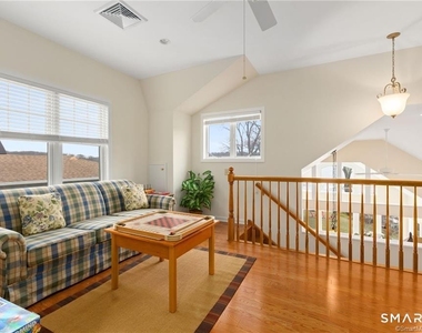 4 Eastview Road - Photo Thumbnail 13