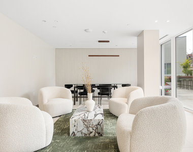 150 Lawrence St - Photo Thumbnail 14