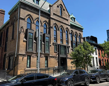 433 Sackett Street - Photo Thumbnail 7