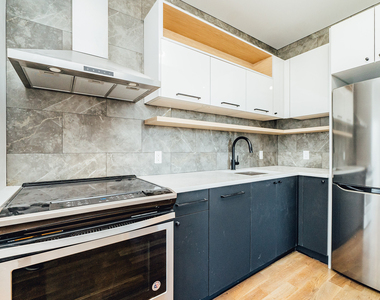 916 Bergen St - Photo Thumbnail 16