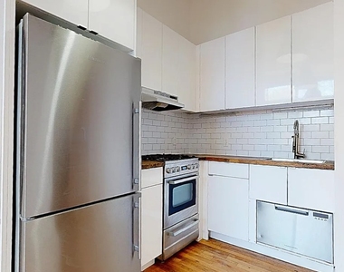 315 Seigel Street - Photo Thumbnail 4
