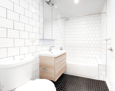 315 Seigel Street - Photo Thumbnail 5