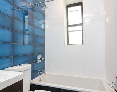 1565 Lincoln Pl - Photo Thumbnail 3