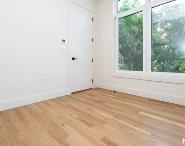 899 Fulton St - Photo Thumbnail 10