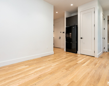 899 Fulton St - Photo Thumbnail 13
