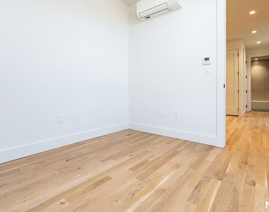 899 Fulton St - Photo Thumbnail 7