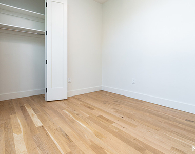 899 Fulton St - Photo Thumbnail 5