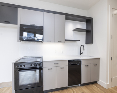 899 Fulton St - Photo Thumbnail 8