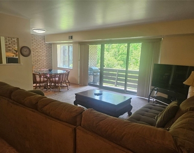 5082 Sanlin Dr - Photo Thumbnail 2