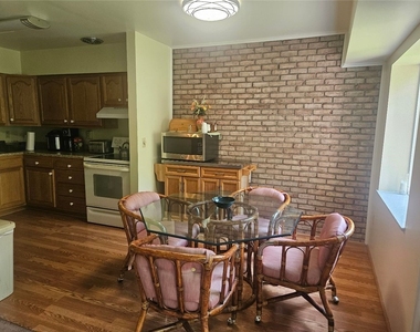 5082 Sanlin Dr - Photo Thumbnail 3
