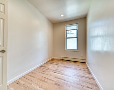 31-90 33rd Street - Photo Thumbnail 6