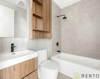 433 Sackett Street - Photo Thumbnail 4