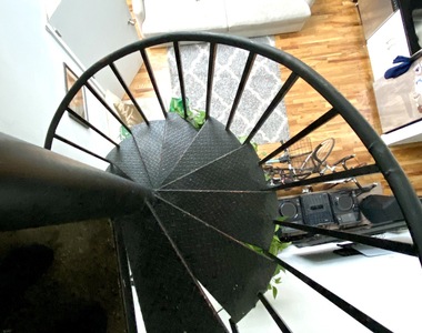 324 Melrose St - Photo Thumbnail 18