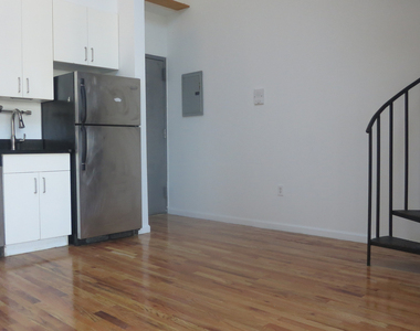 324 Melrose St - Photo Thumbnail 14