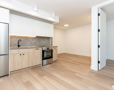 585 Knickerbocker Ave - Photo Thumbnail 2