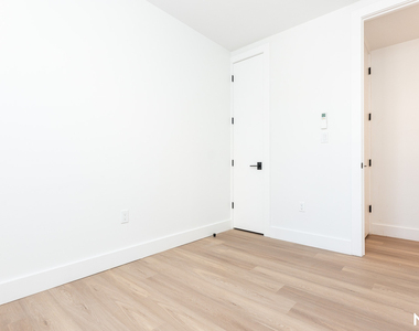 585 Knickerbocker Ave - Photo Thumbnail 17